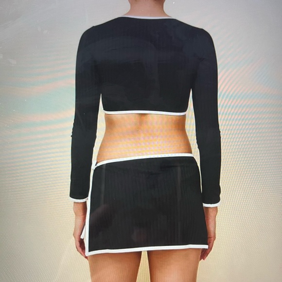 Solid and Striped Nola Ribbed Rashguard - Picture 4 of 6